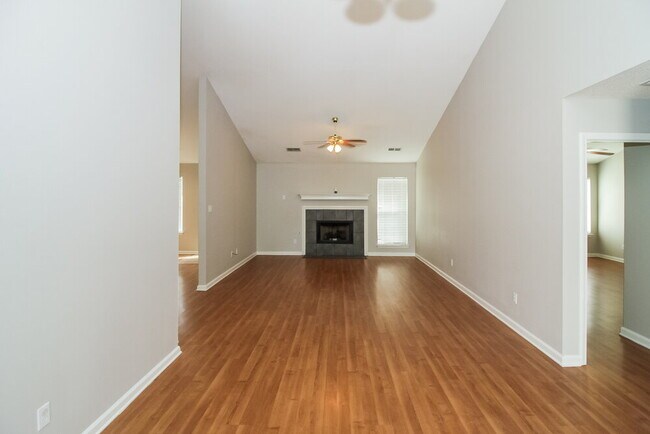 Building Photo - 65 Arborlon Cove