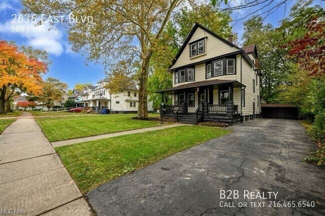 Building Photo - 2636 East Blvd