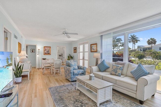 Building Photo - 320 S Ocean Blvd