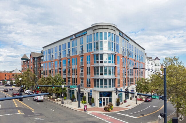 Building Photo - The Waypointe