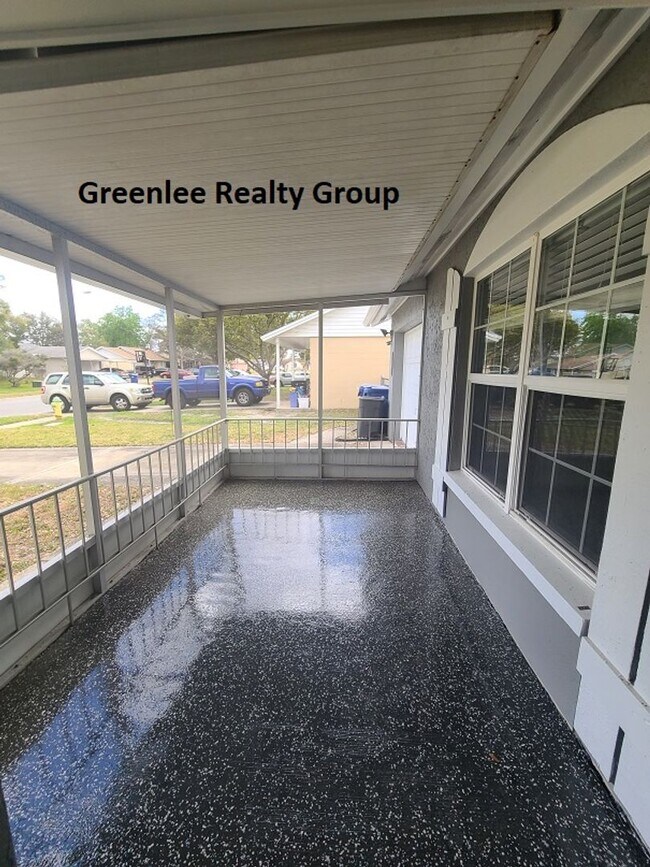 Building Photo - Updated 3 bed/2 bath home in Seven Springs...