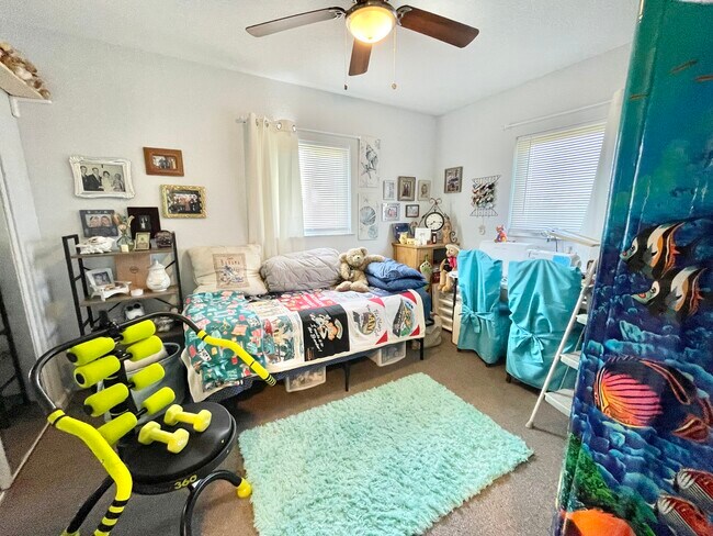 2nd bedroom - 650 Skylark Ln NW