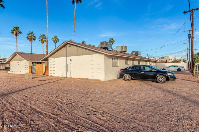 Foto del edificio - 405 S Priest Dr