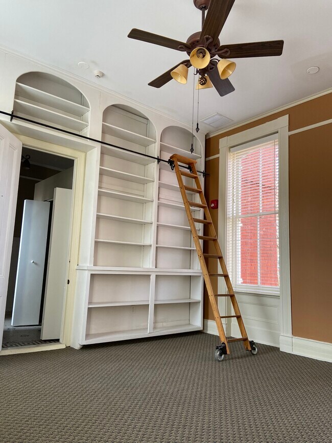 Library Bonus Room - 358 W Freemason St