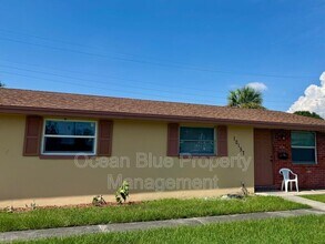 Building Photo - 10157 106th Ave N