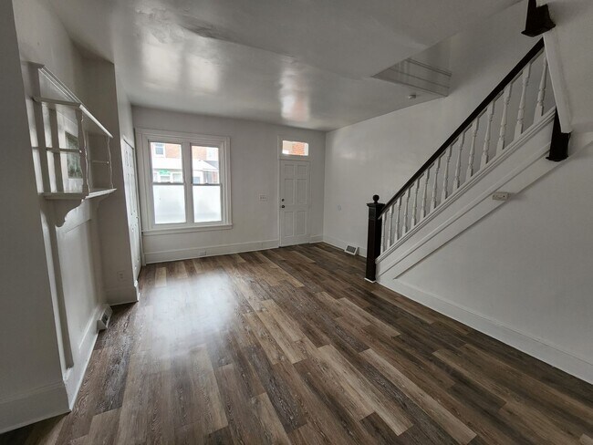 Foto del edificio - 834 E 17th St