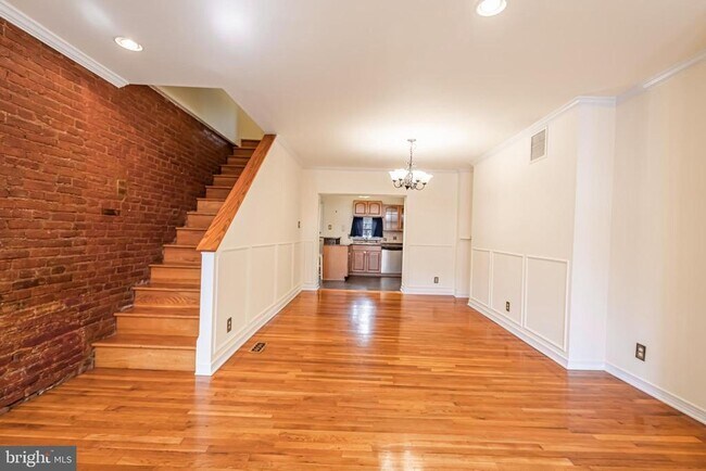 Foto del edificio - 1811 Bainbridge St