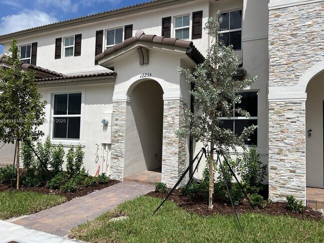 Foto del edificio - 12235 NW 23rd Path