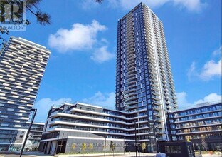 Building Photo - 15 Watergarden Dr