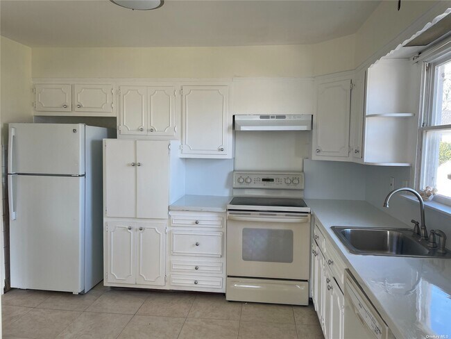 Foto del edificio - 260 Bayview Ave