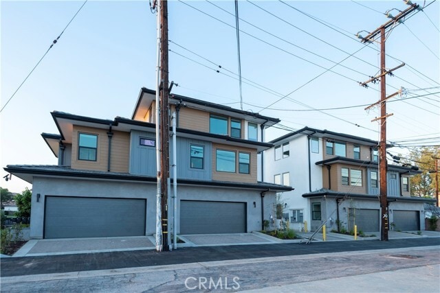 Building Photo - 5922 Encinita Ave