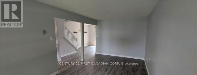 Photo du bâtiment - 1855 Aldersbrook Rd