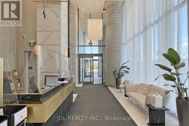 Building Photo - 905 Portage Pkwy