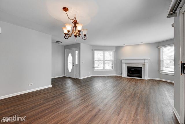 Building Photo - 341 Satinwood Ct S