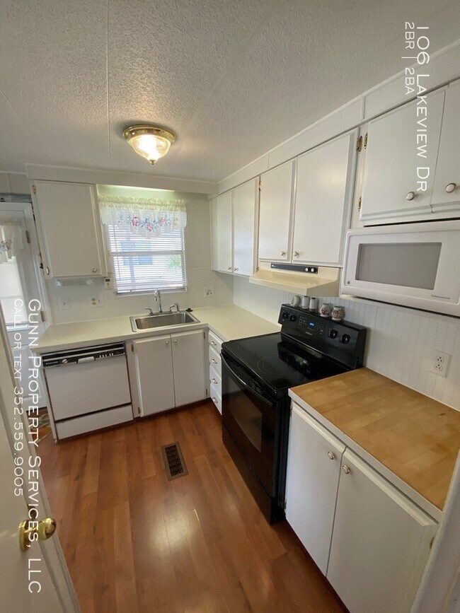 Building Photo - 106 Lakeview Dr