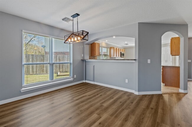 Building Photo - 3904 Ivywood Dr