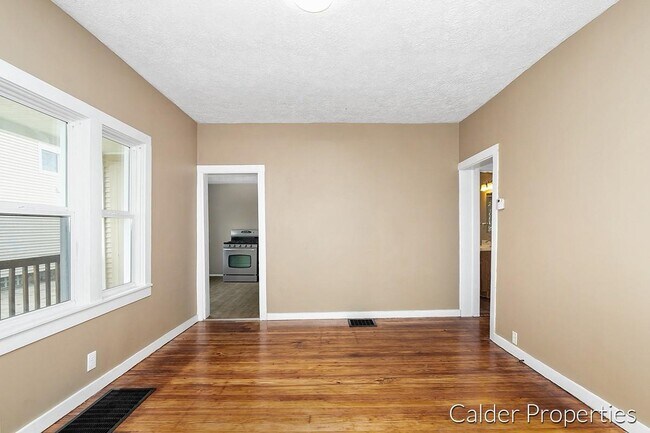 Foto del edificio - 112 Caledonia St NE