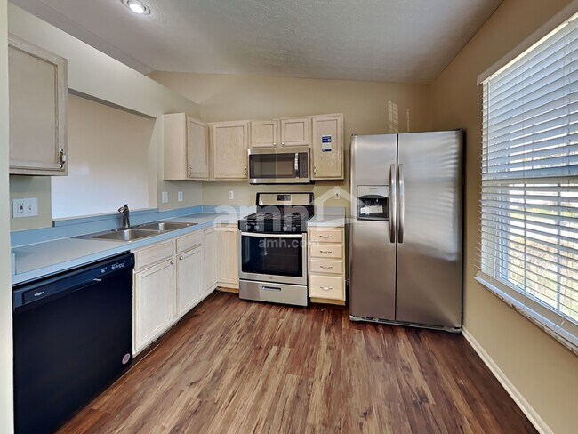 Building Photo - 2175 Maribeth Pl
