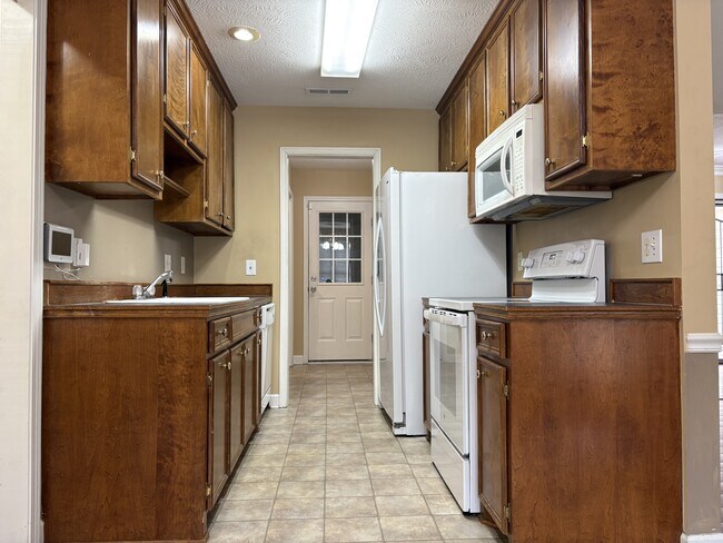 Foto del edificio - 3426 Shadow Birch Rd