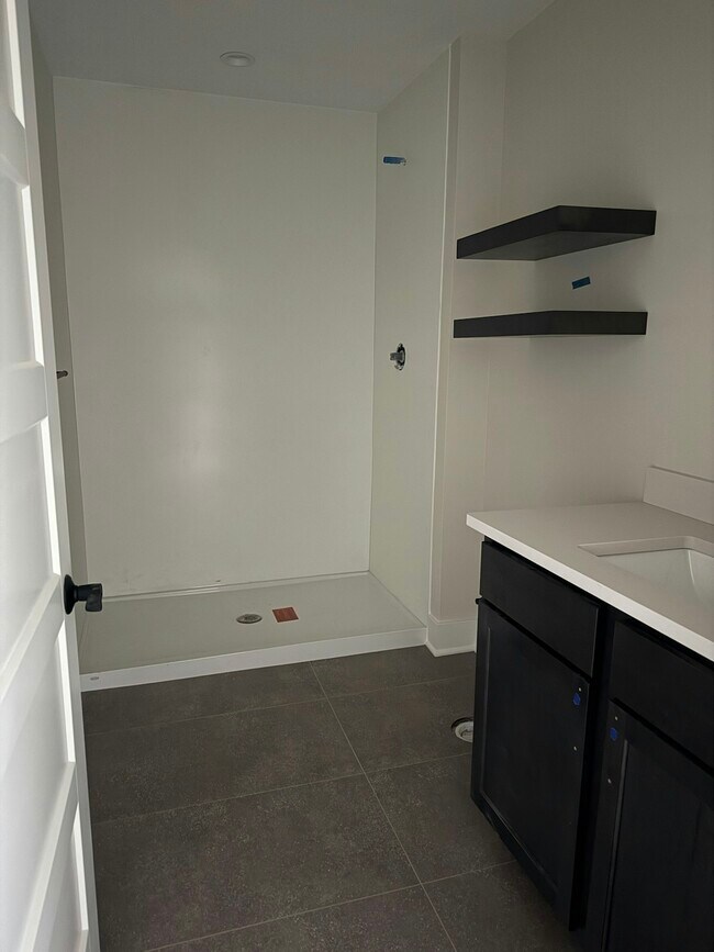 Foto del edificio - 106 E Erie St