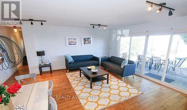 Photo du bâtiment - 1737 Cedar Grove Ave