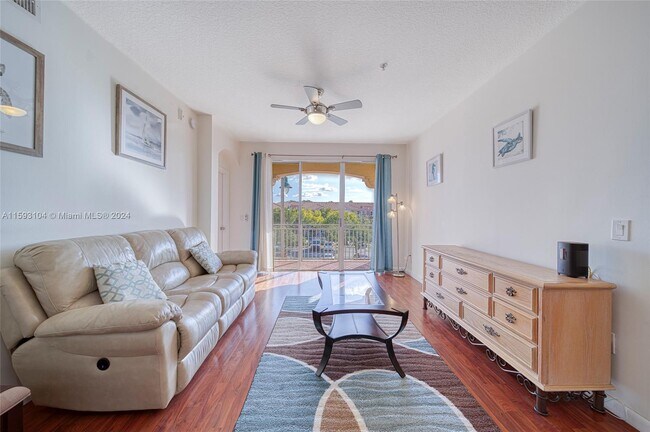 Foto del edificio - 6440 NW 114th Ave