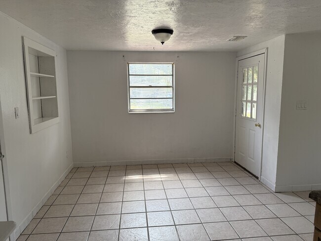 Foto del edificio - 1110 NW 17th Ave