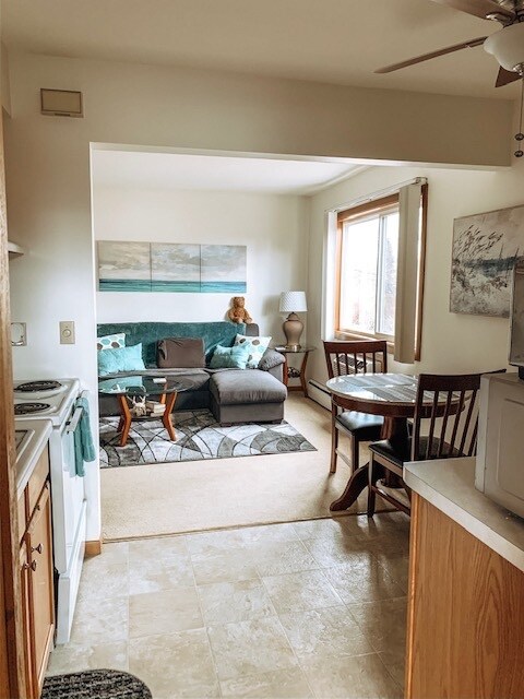 Country Aire Apartments - Hartland, WI | Apartments.com