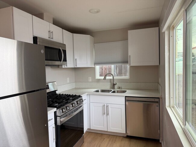 Building Photo - 26th Street