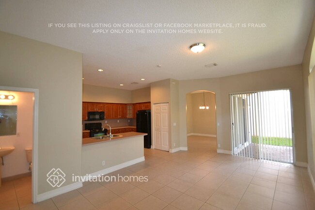Foto del edificio - 3736 SW 50th St