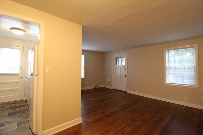Foto del edificio - One Bedroom Duplex in North Kansas City