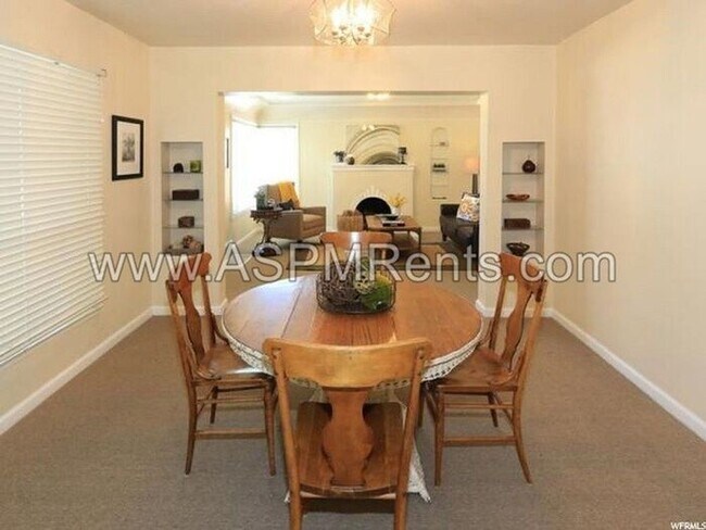 Building Photo - Millcreek 3 bed 1 bath cottage