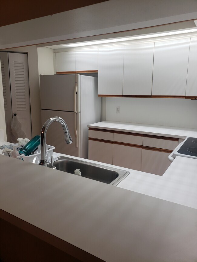Foto del edificio - 12800 SW 7th Ct