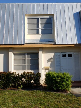 Building Photo - 4903 Catalina Dr