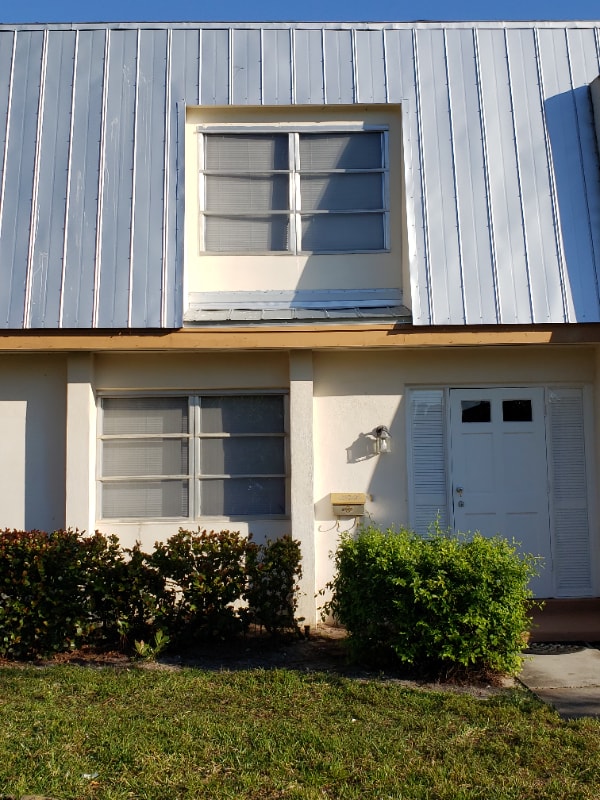 Building Photo - 4903 Catalina Dr