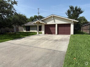 Building Photo - 406 Oak Vista Dr
