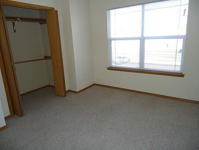 Building Photo - 219 Ascent Ct