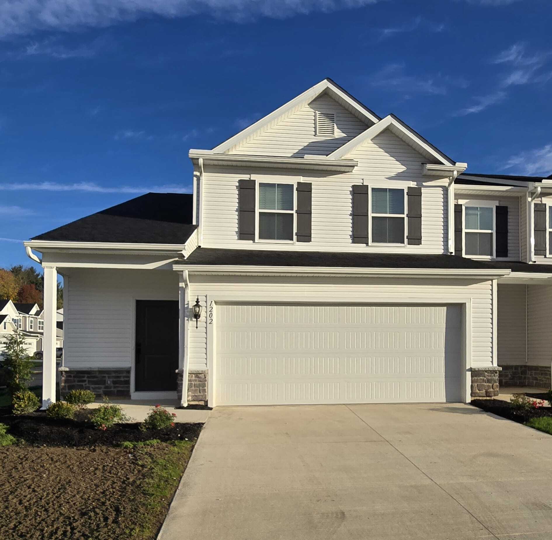 1202 Ayla Ave Green, OH 44685 – photo 1 of 24