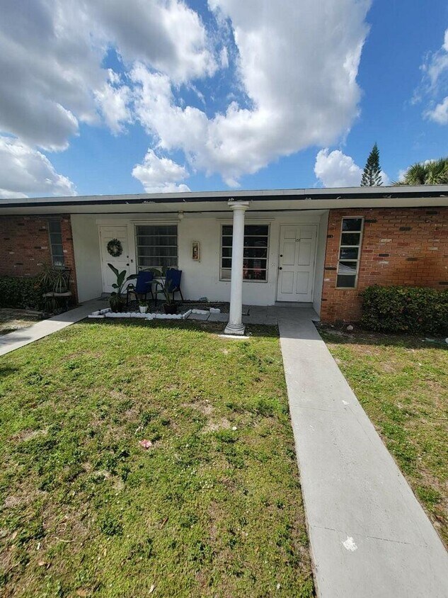 Primary Photo - 3033 NW 43rd Ave