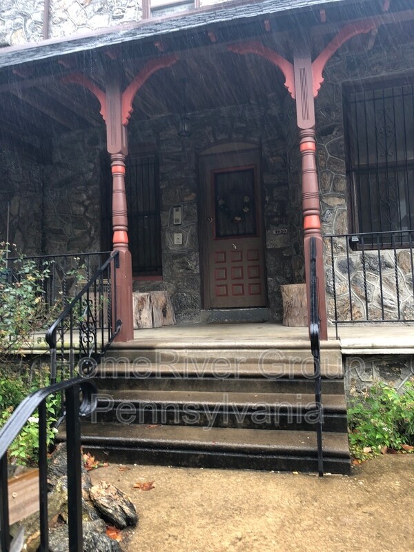 Building Photo - 4630 Chester Ave