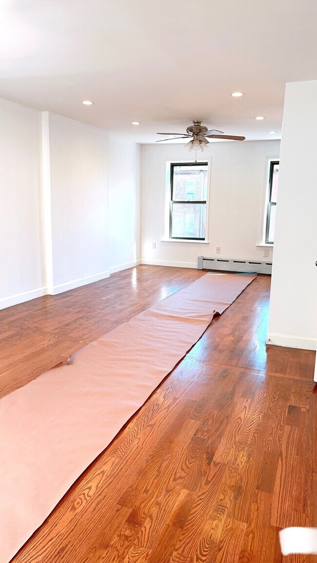 Foto del edificio - 166 Macon St