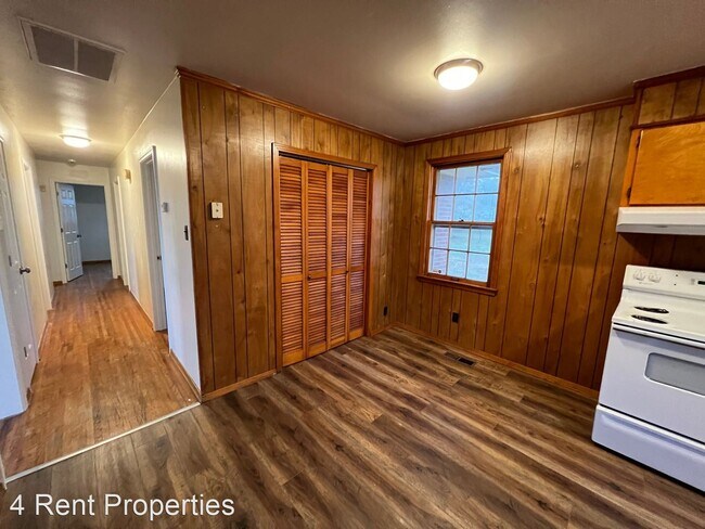 Building Photo - 4 br, 1.5 bath House - 707 Rose Drive