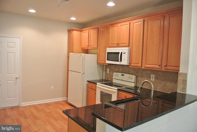Foto del edificio - 12408 Liberty Bridge Rd