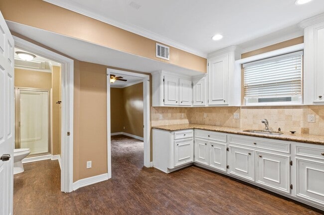 Building Photo - 4306 Wilmer St