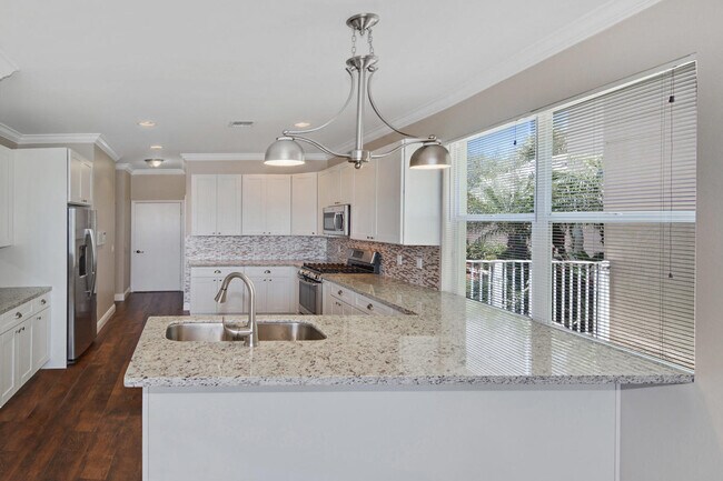 Building Photo - 146 Berenger Walk