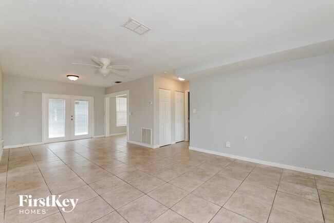 Building Photo - 3806 Southern Pkwy W