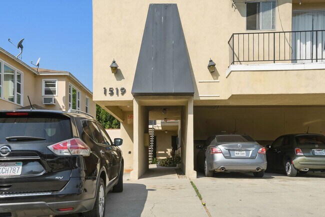 Building Photo - 1519 S Shenandoah St