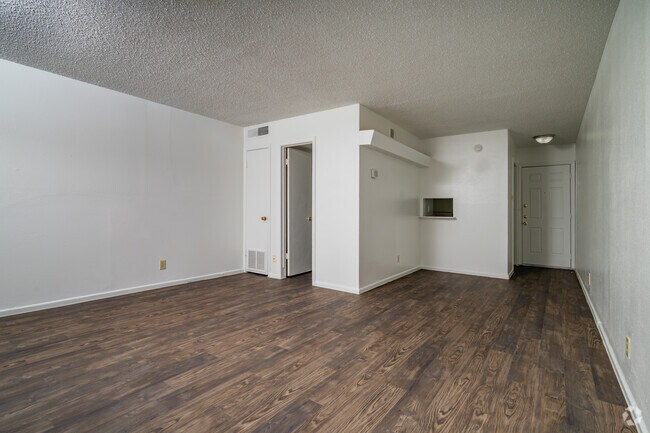 Estudio - 480 pies cuadrados - Sala de estar - Woods of Brookhollow