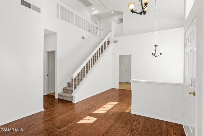 Building Photo - 495 Novara Way