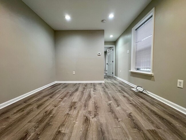 Photo - 1844 Master St Apartment